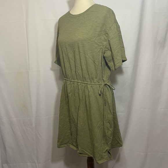 Old Navy Cinched Waist Short Sleeve T-Shirt Dress - Picture 5 of 12